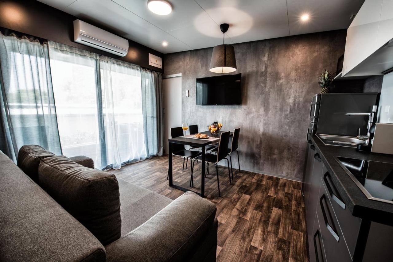 Adrialux Camping Mobile Homes セルツェ エクステリア 写真